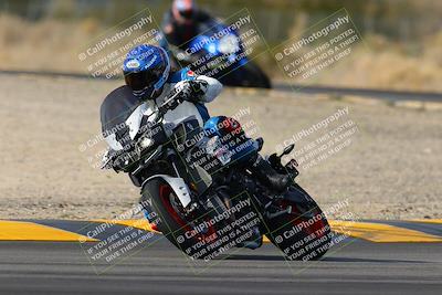 media/Dec-17-2022-SoCal Trackdays (Sat) [[224abd9271]]/Turn 7 Set 1 (1125am)/